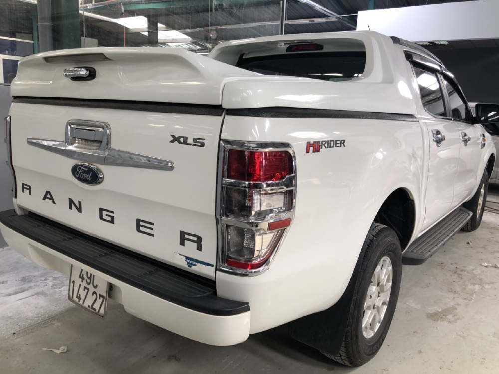 Bán Ranger XLS 4x2AT sx 2017 màu trắng
