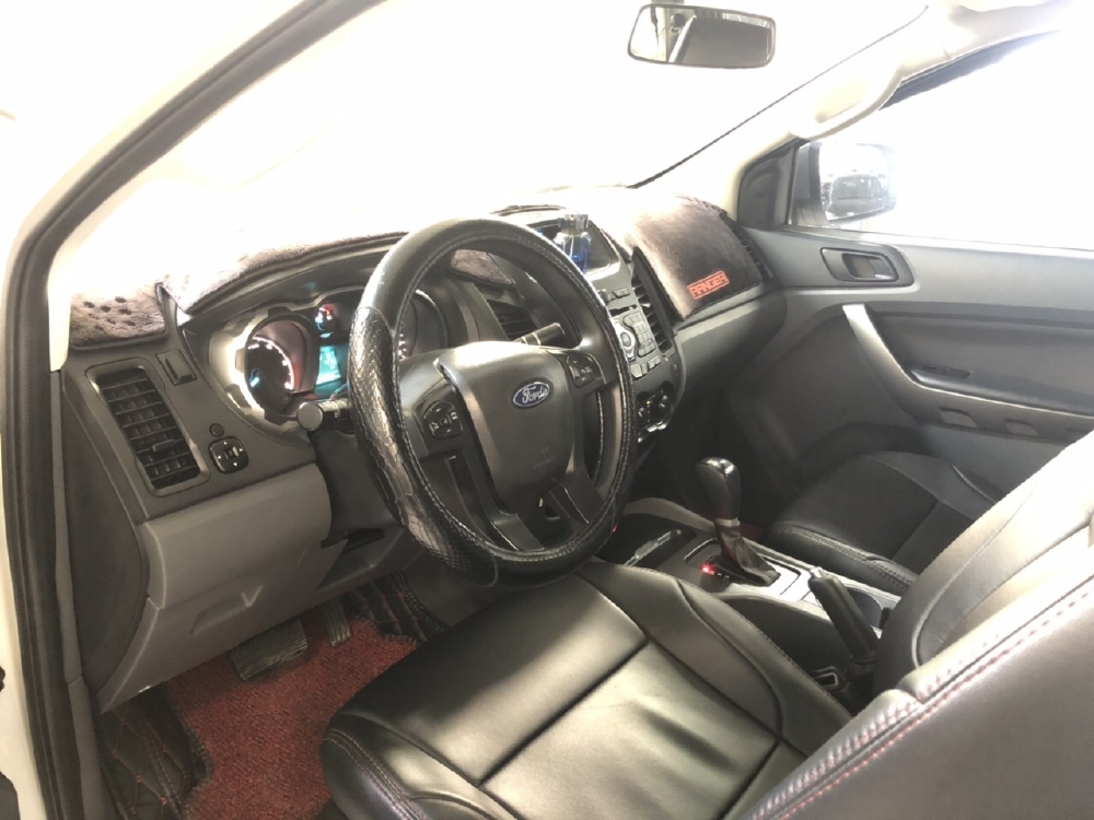 Bán Ranger XLS 4x2AT sx 2017 màu trắng