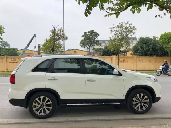 Bán Kia Sorento 2016 màu trắng tự động full đầy đủ tiện nghi