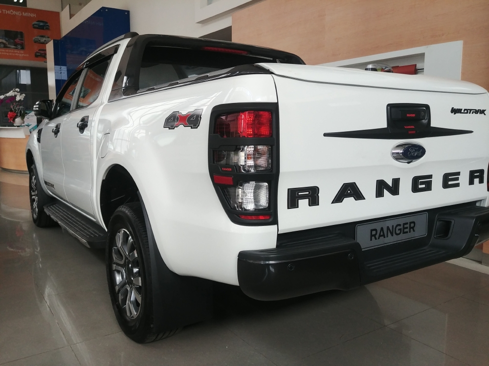 Bán Xe Ford Ranger Wildtrak Bi-Turbo Nhập Thái, KM Mới Nhất Tháng 5