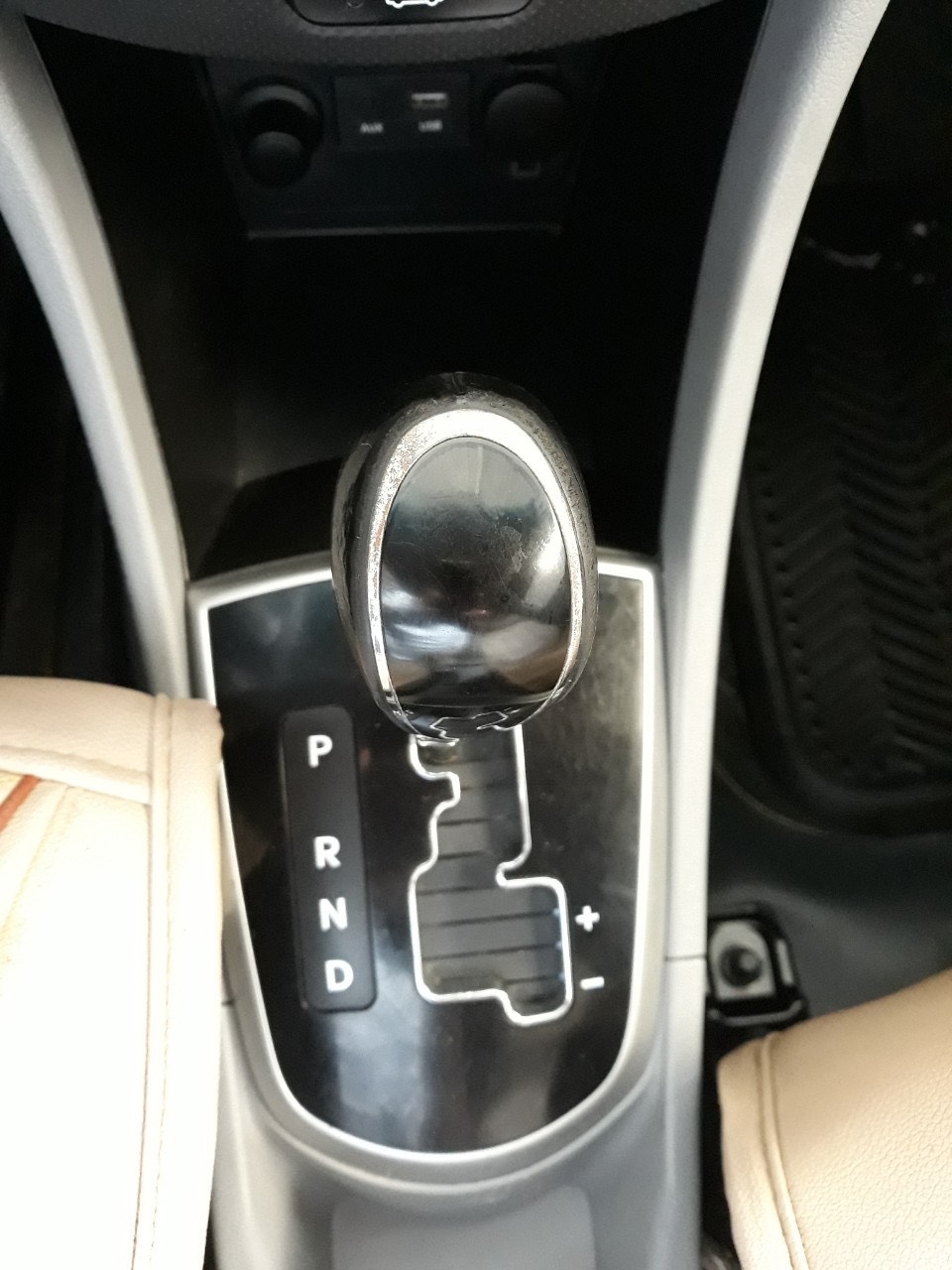 Bán Accent 1.4AT sedan 2014, màu trắng, đúng chất, giá TL, hổ trợ góp