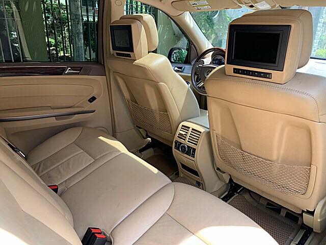 Mercedes Benz GL 550 4 Matic màu đen. - Sx và đk 2008, nhập nguyên chiếc Mỹ, cá nhân chính chủ.