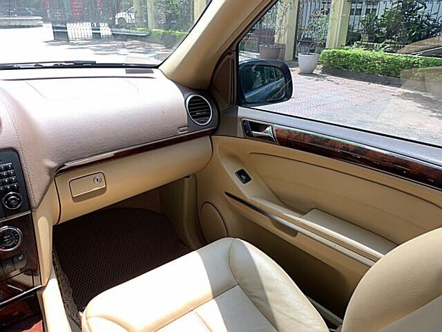 Mercedes Benz GL 550 4 Matic màu đen. - Sx và đk 2008, nhập nguyên chiếc Mỹ, cá nhân chính chủ.