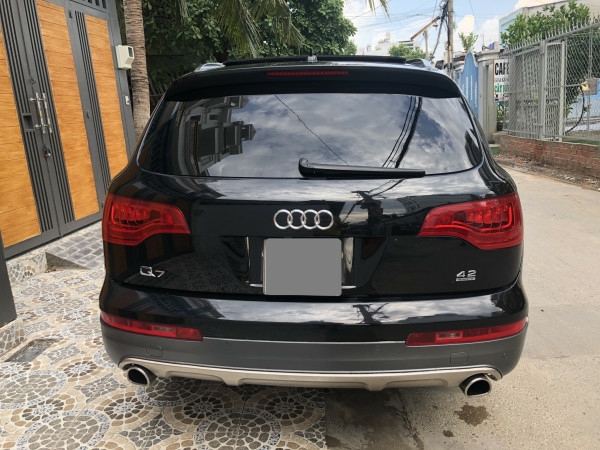 Bán Audi Q7 màu đen 2008 bản full nhé, ghé điện, cóp điện, surup mui nha