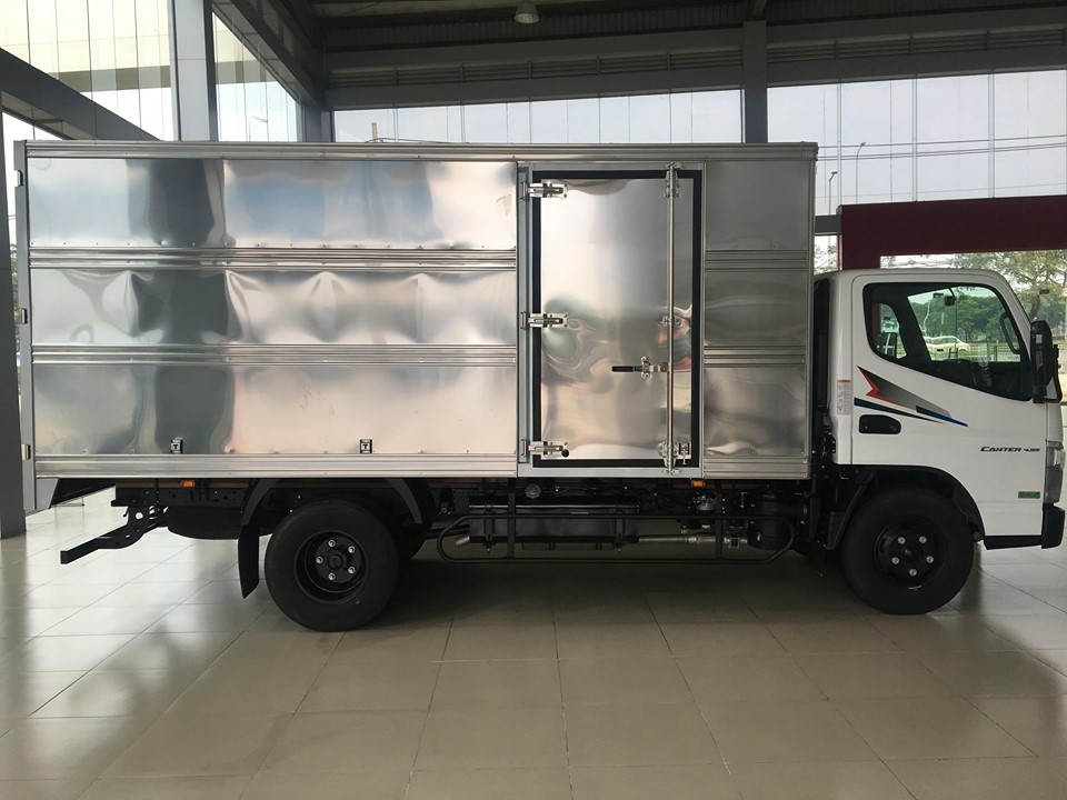 Bán Fuso Canter 4.99 năm sản xuất 2019, màu trắng, xe nhập, ưu đãi 10.000.000VND