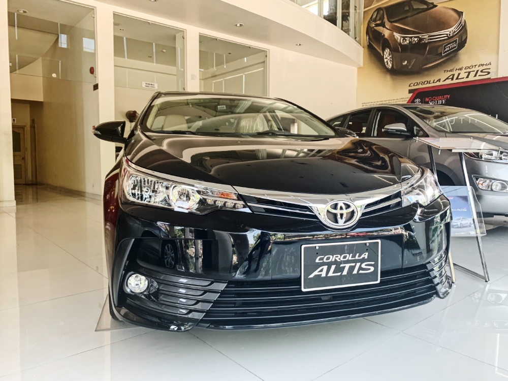 Toyota ALTIS 2019 - Trả trước 215 triệu - Đủ màu, Giao ngay