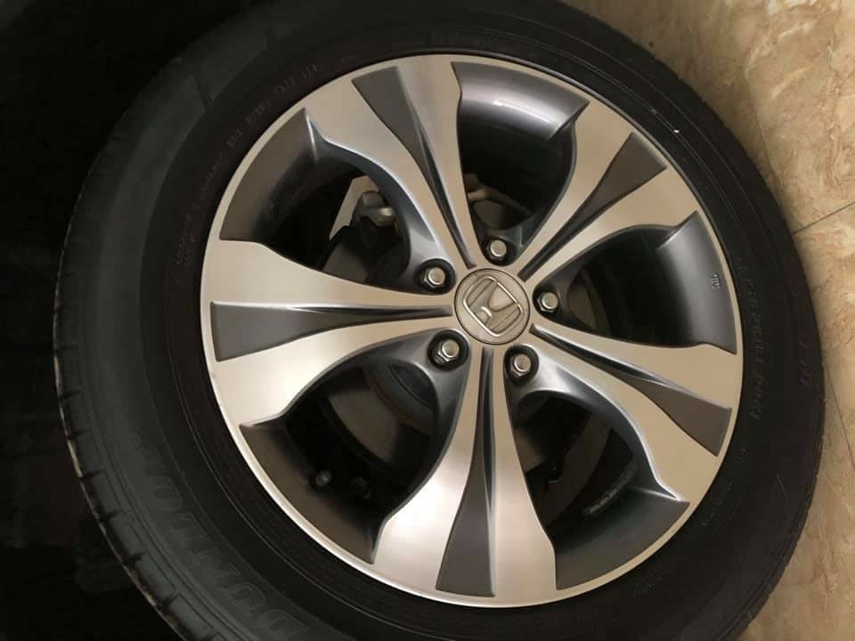 Bán Honda Crv xám xanh 2015 tự động Fulloption cực kỳ đẹp nha.