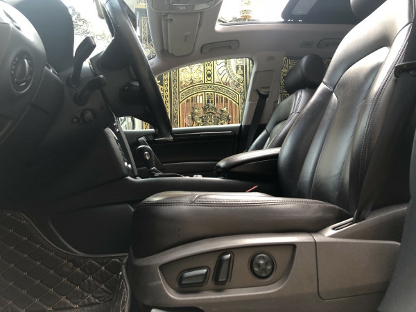 Bán Audi Q7 màu đen 2008 bản full nhé, ghé điện, cóp điện, surup mui nha