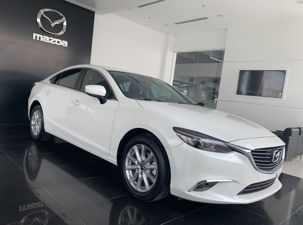 Mazda Khuyến Mãi To. Đừng vội mua xe mà chưa gọi cho tôi để hỗ trợ giá tốt nhất.