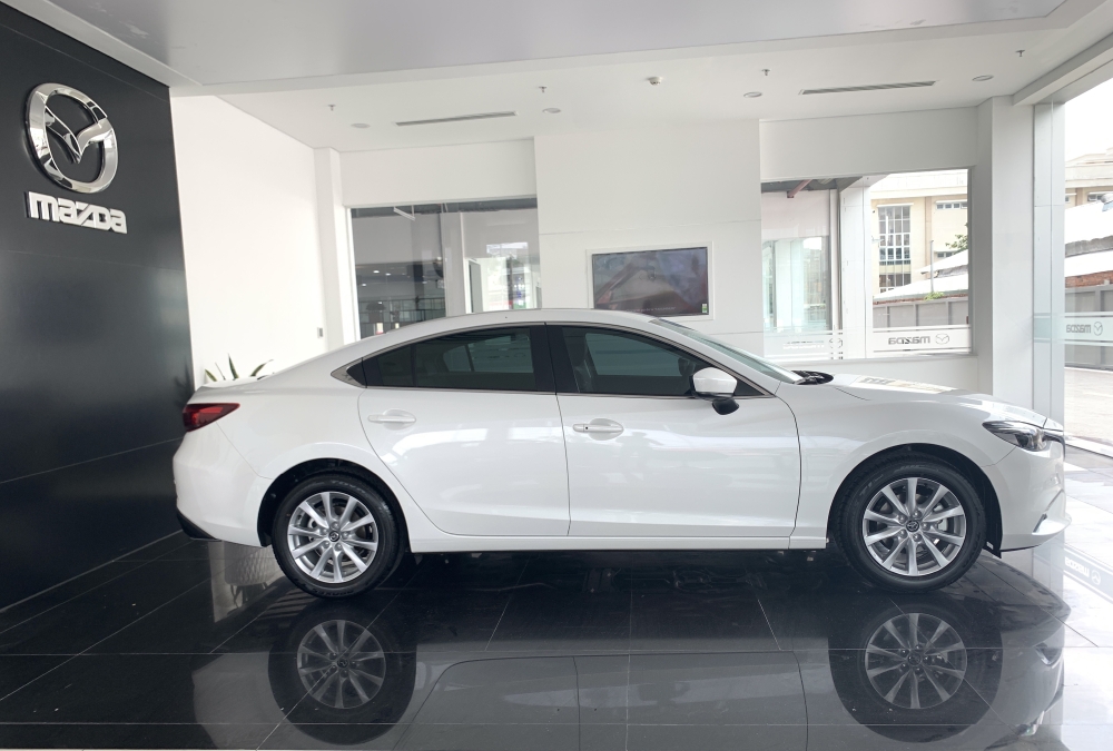 Mazda Khuyến Mãi To. Đừng vội mua xe mà chưa gọi cho tôi để hỗ trợ giá tốt nhất.