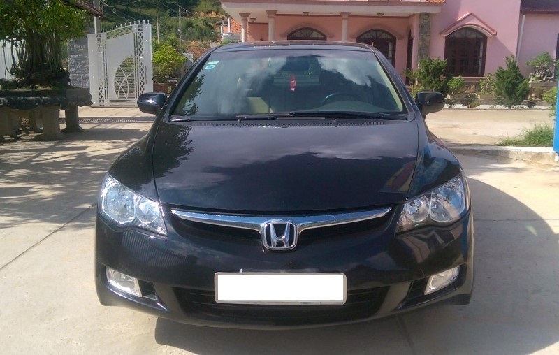 Gia đình cần bán xe Honda Civic đời 2008 bản 1.8L số tự động màu đen