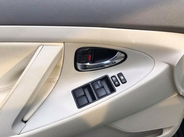 Bán Toyota Camry LE 2007 le nhập Mỹ màu đen xe rất mới