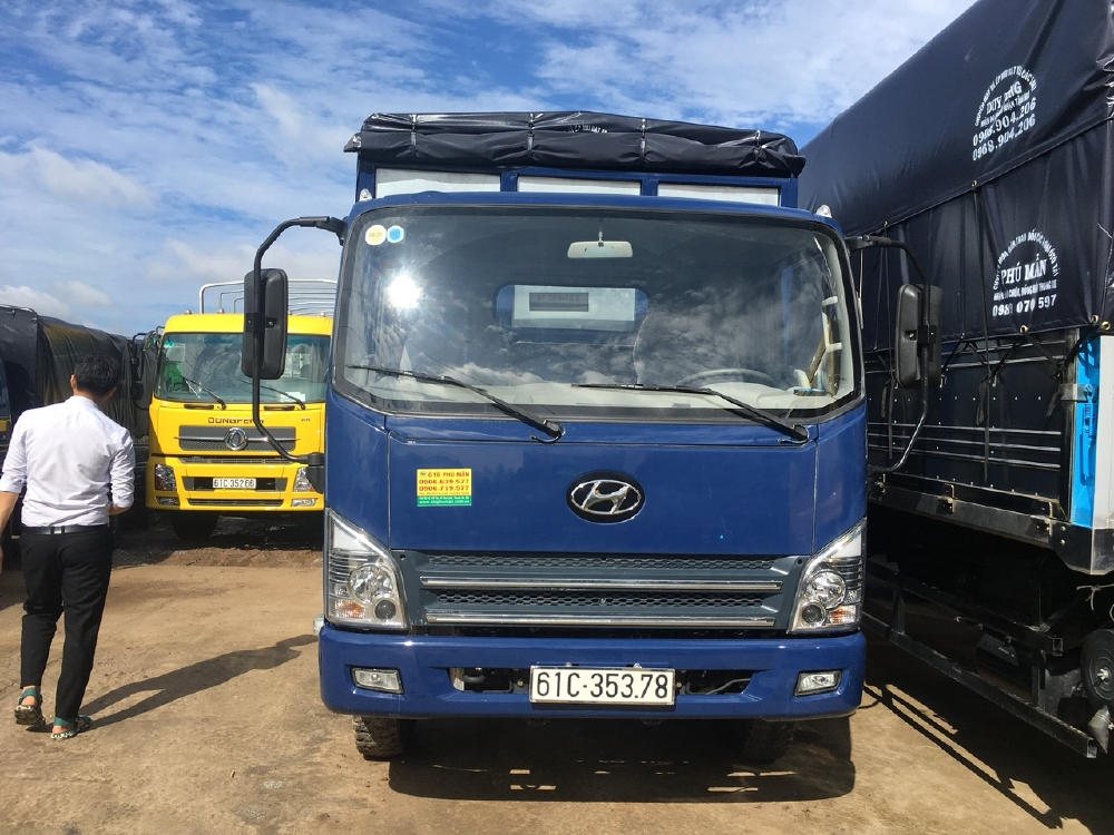 Xe tải Hyundai 8 tấn thùng 6 mét 2 nhập khẩu