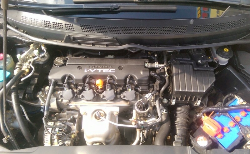 Gia đình cần bán xe Honda Civic đời 2008 bản 1.8L số tự động màu đen