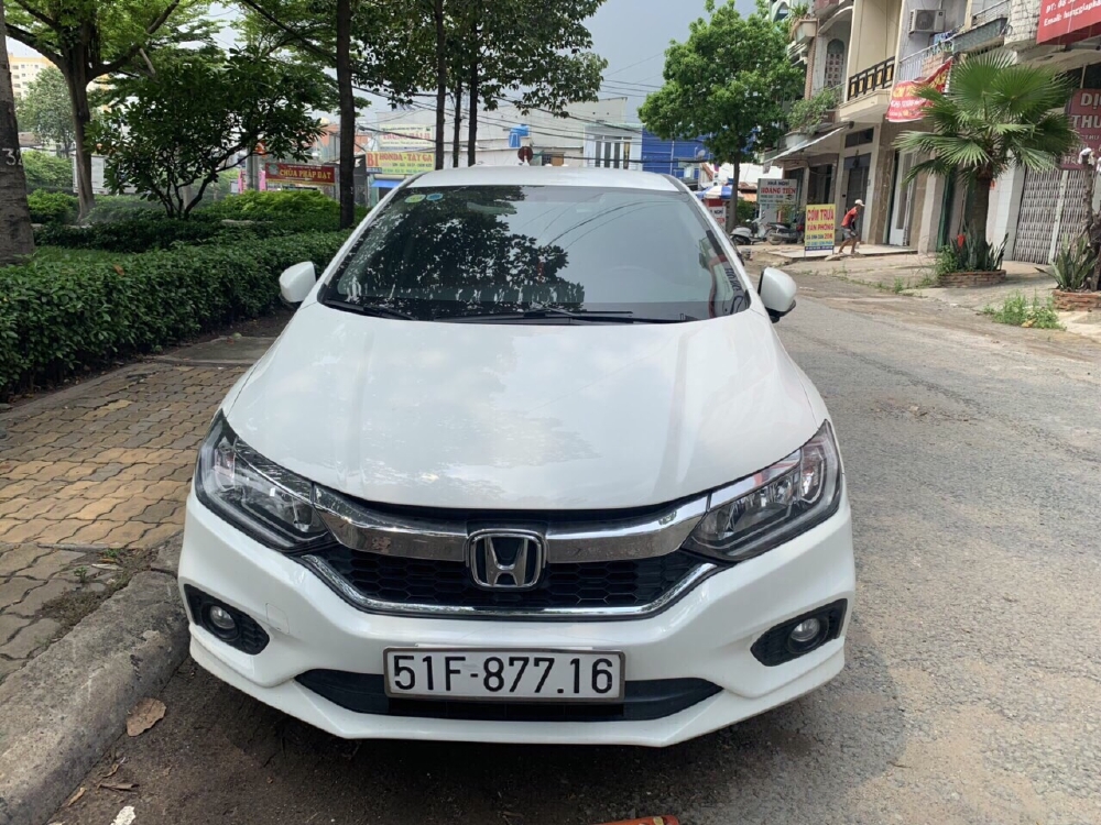 Bán Honda City 1.5CVT màu trắng số tự động sản xuất 2017 biển Sài Gòn 29000km
