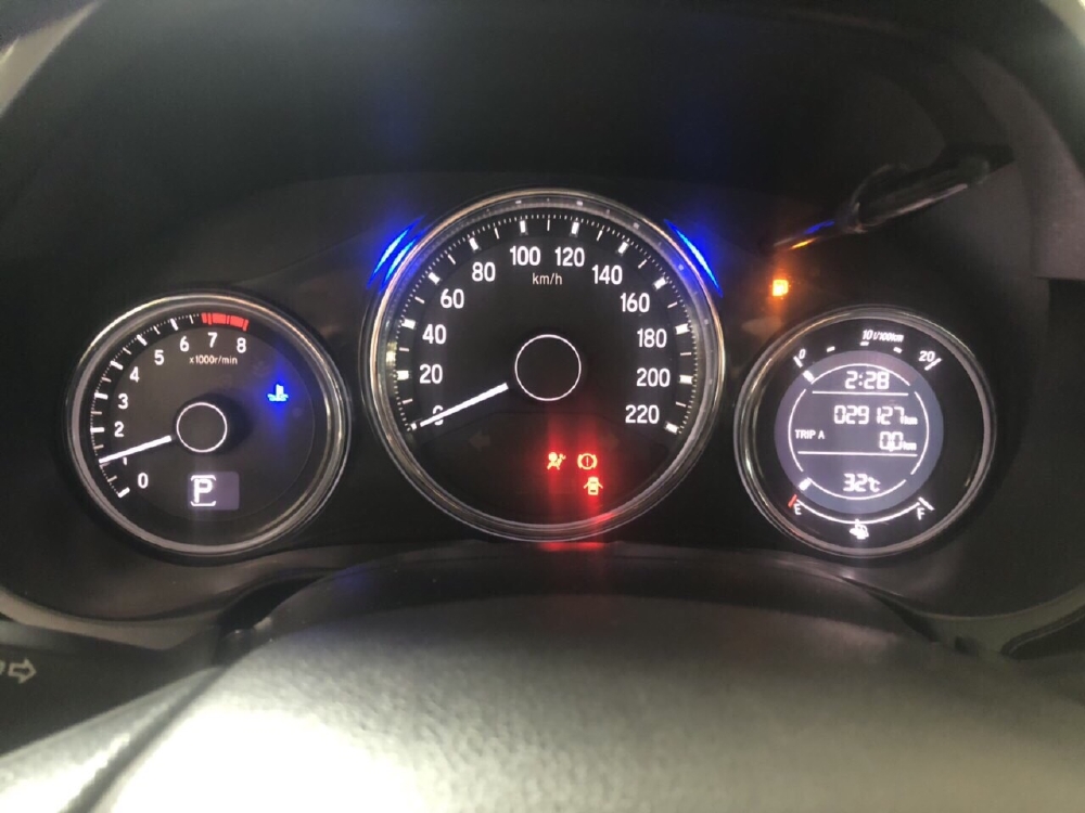 Bán Honda City 1.5CVT màu trắng số tự động sản xuất 2017 biển Sài Gòn 29000km