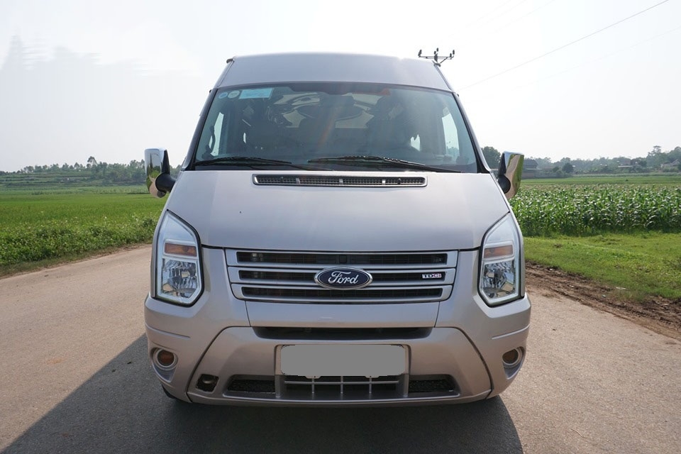 Bán Ford Transit 2017 máy  dầu màu vàng cát xe đi kỹ