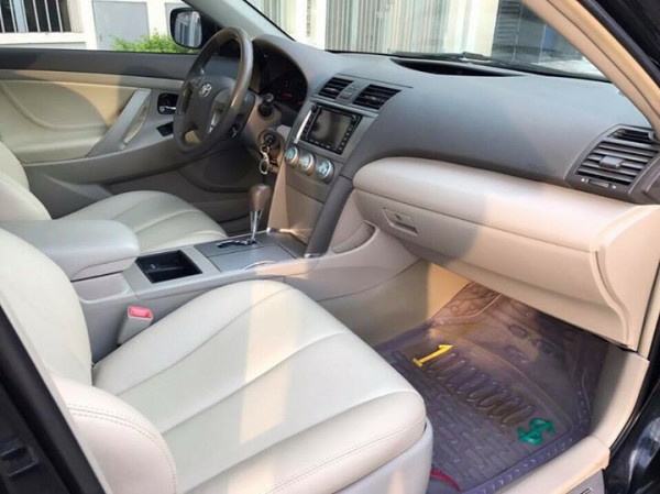 Bán Toyota Camry LE 2007 le nhập Mỹ màu đen xe rất mới