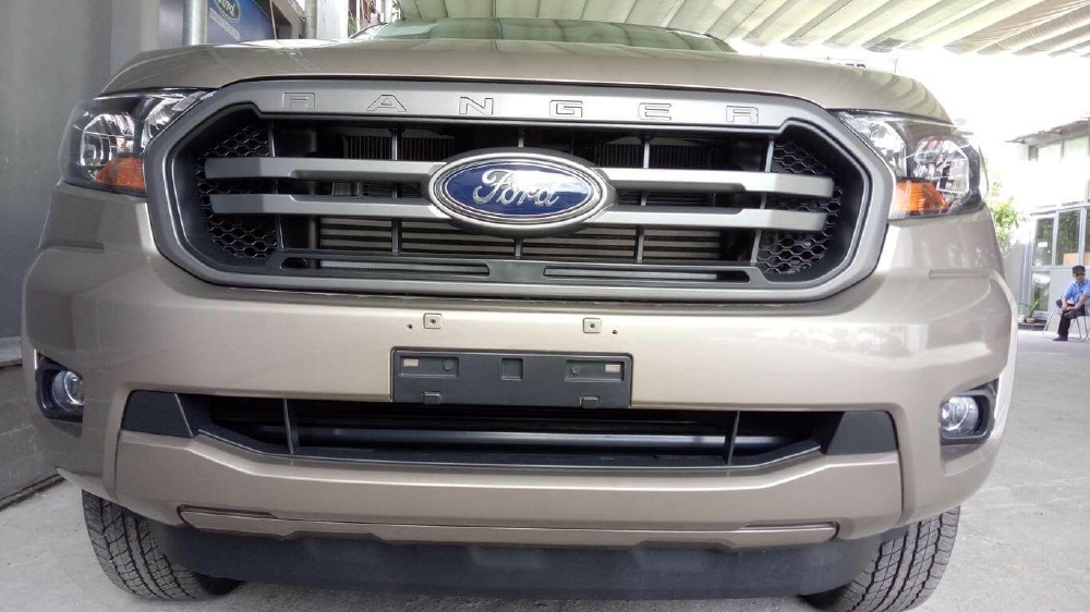 Ford Ranger XLS XLT Vừa Thông Quan, Số Lượng Giới Hạn