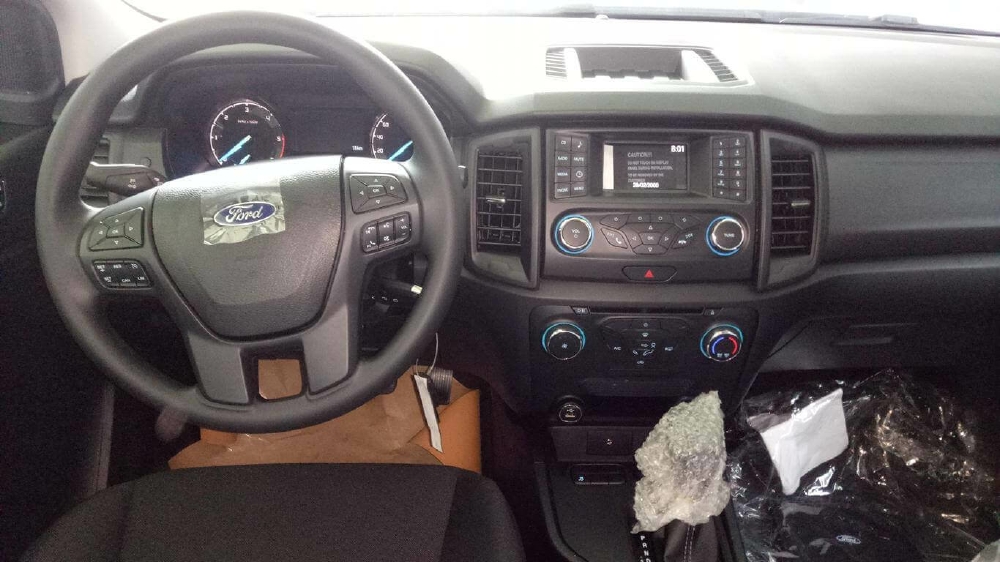 Ford Ranger XLS XLT Vừa Thông Quan, Số Lượng Giới Hạn