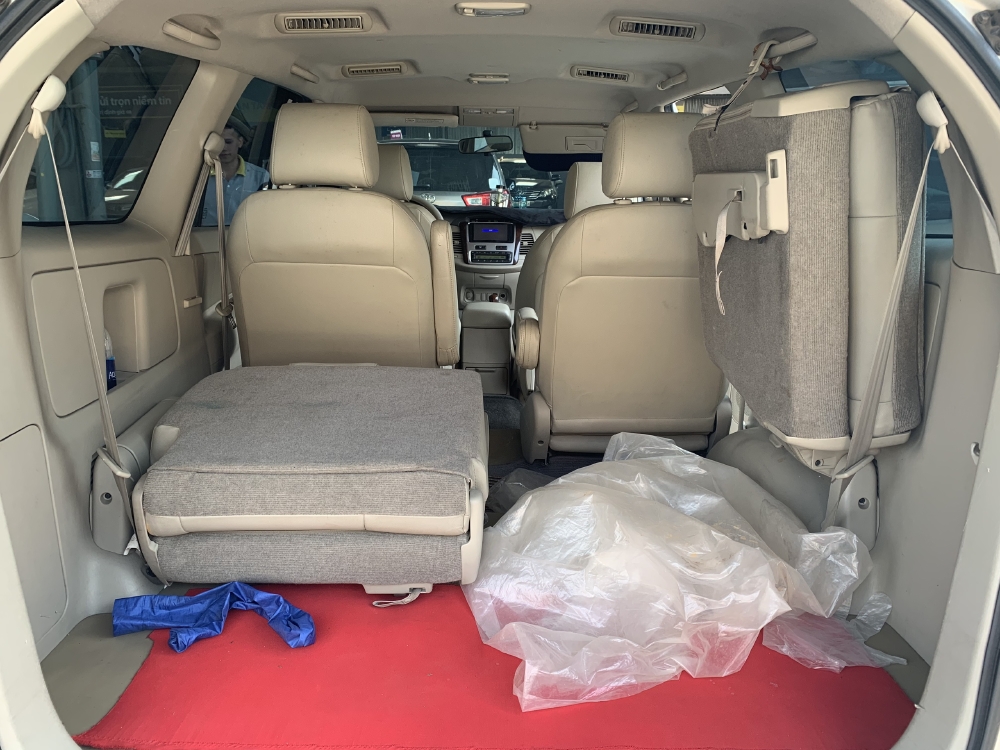 Bán innova V 2014, màu bạc, đúng chất, giá TL, hổ trợ góp