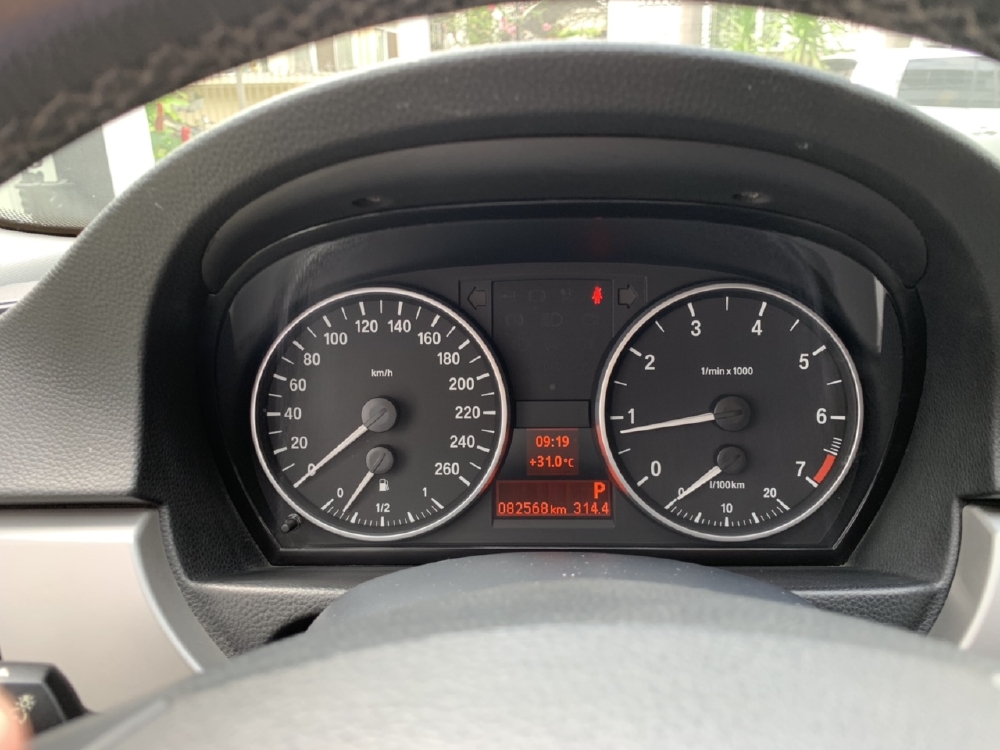 Bán BMW 320i màu vàng cát số tự động nhập 2007 lăn bánh 2008 biển Thủ Đô 1 đời chủ