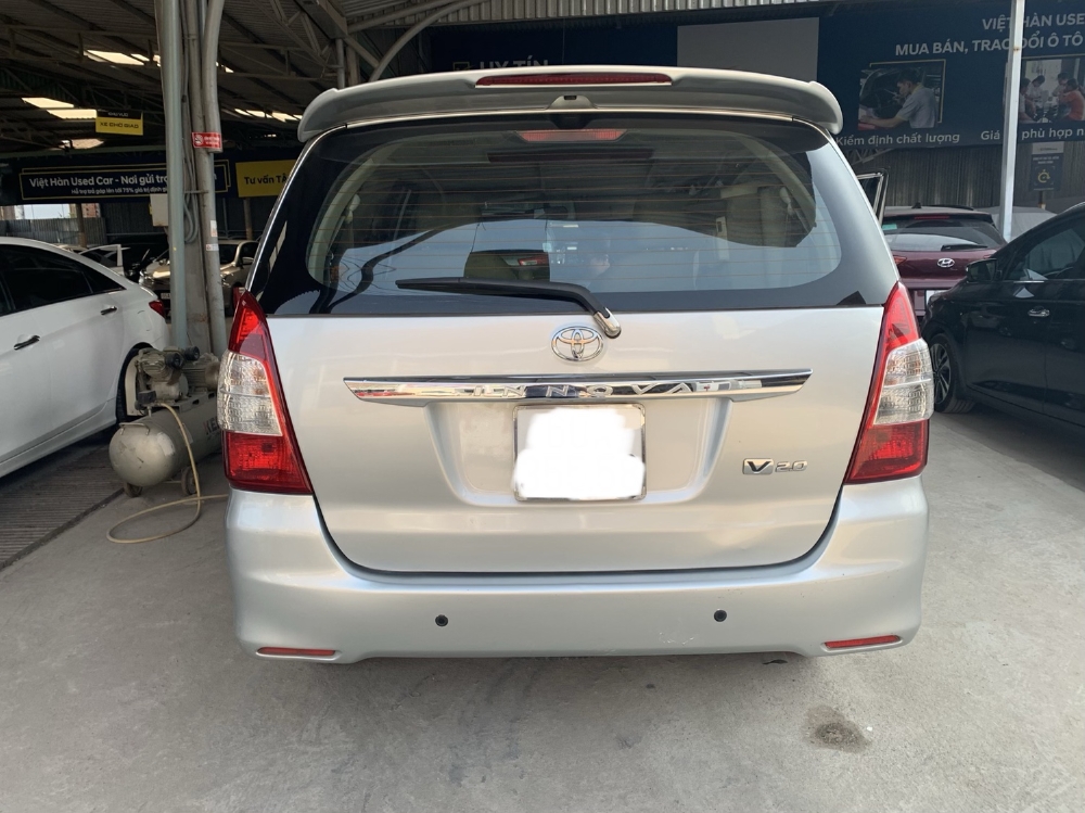 Bán innova V 2014, màu bạc, đúng chất, giá TL, hổ trợ góp