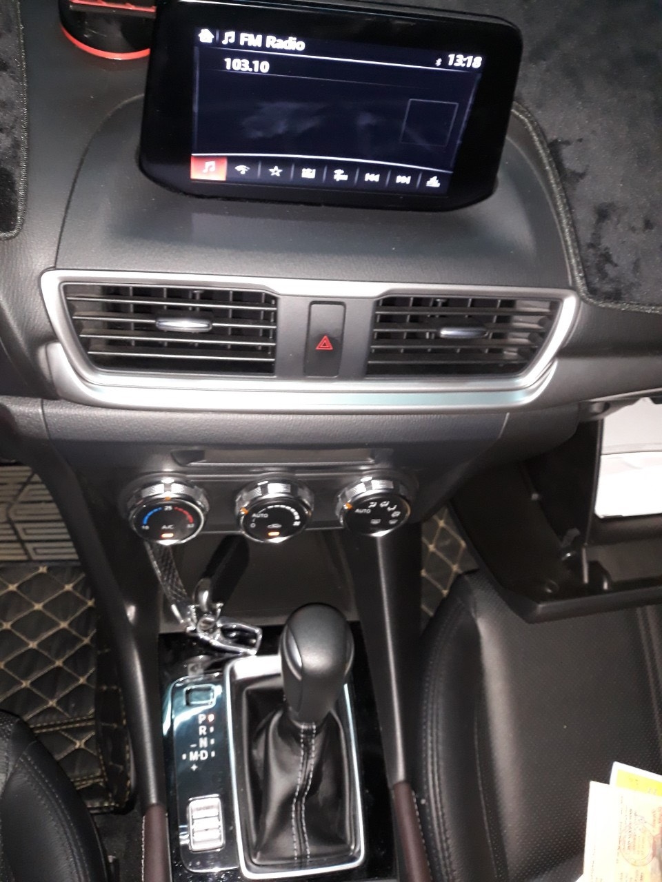 Bán Mazda 1.5AT sedan 2018, siêu lướt, biển TP, giá TL, hổ trợ góp