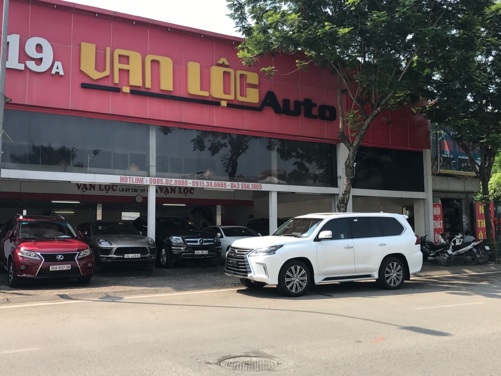 Lx570 2017 trắng