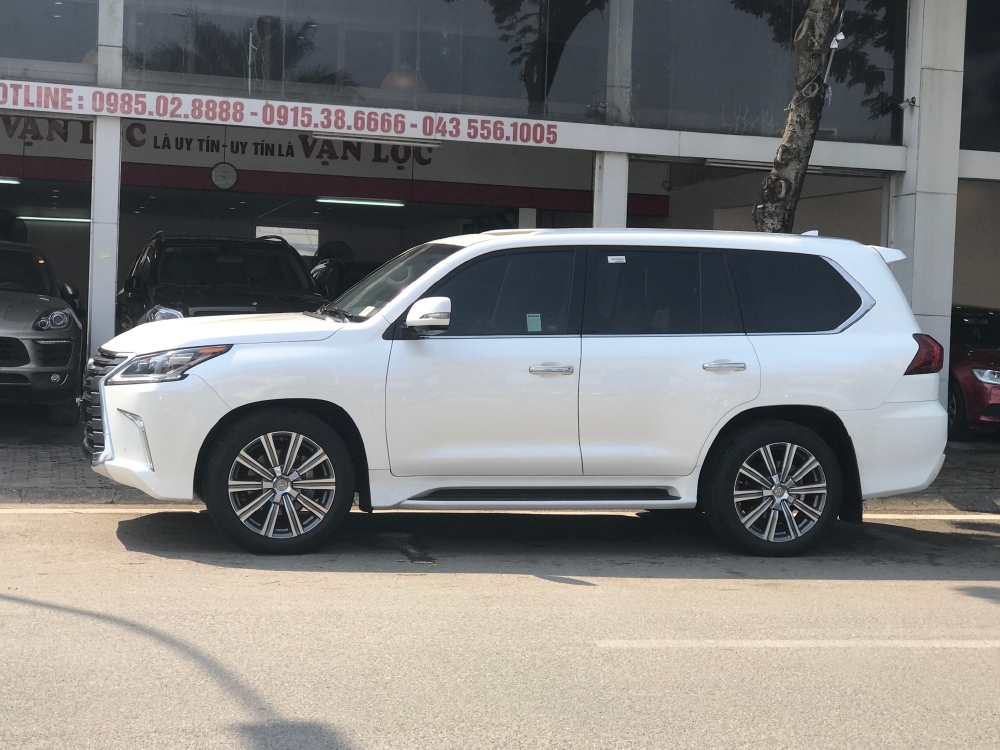 Lx570 2017 trắng