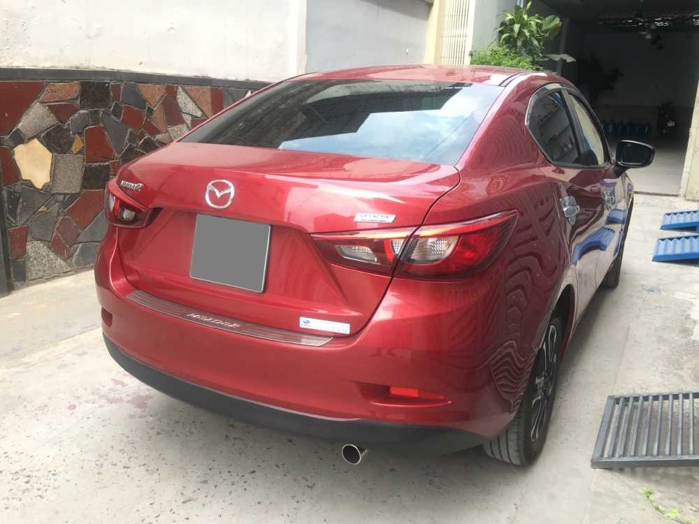 Bán Mazda 2 màu đỏ 2017 tự động xe rất đẹp và mới