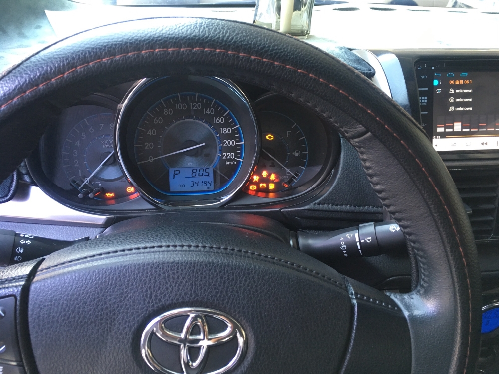 Bán xe Vios G AT đời 2014 , màu nâu vàng , xe đẹp như mới , có hổ trợ trả góp. gọi em để có giá tốt ạ