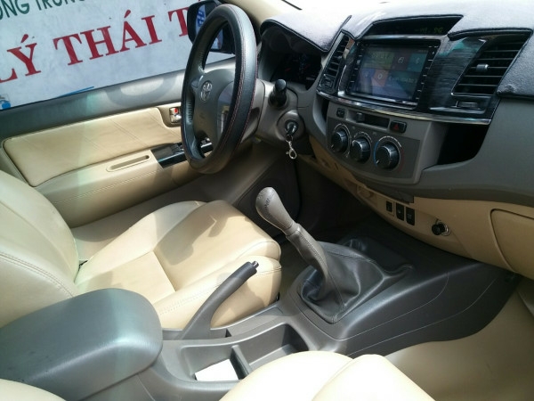 bán xe Toyota Fortuner 2.5G đời 2013 máy dầu số sàn