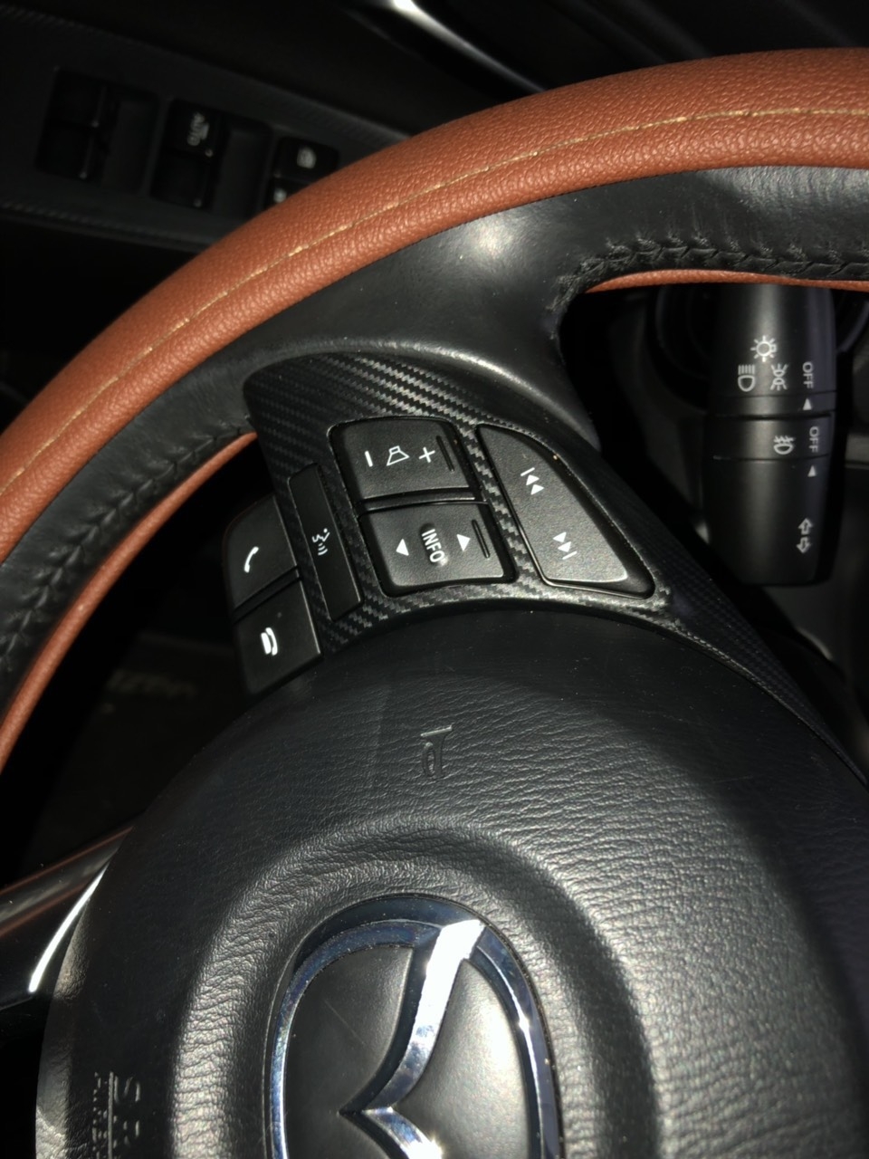 Bán mazda 2 2016, màu đen, siêu lướt, biển TP, giá TL, hổ trợ góp