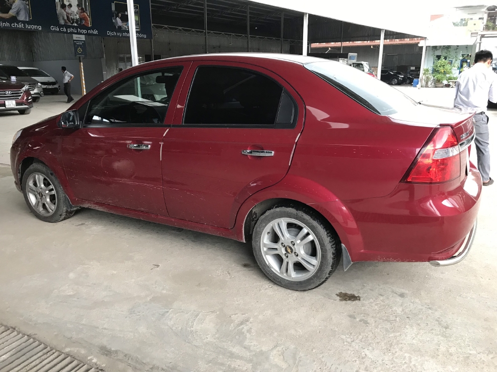 Bán Chevrolet Aveo LT 1.4MT màu đỏ số sàn sản xuất 2018 biển Sài Gòn