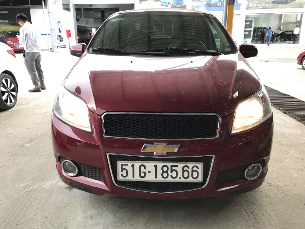 Bán Chevrolet Aveo LT 1.4MT màu đỏ số sàn sản xuất 2018 biển Sài Gòn