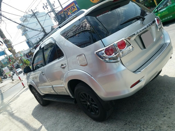 bán xe Toyota Fortuner 2.5G đời 2013 máy dầu số sàn