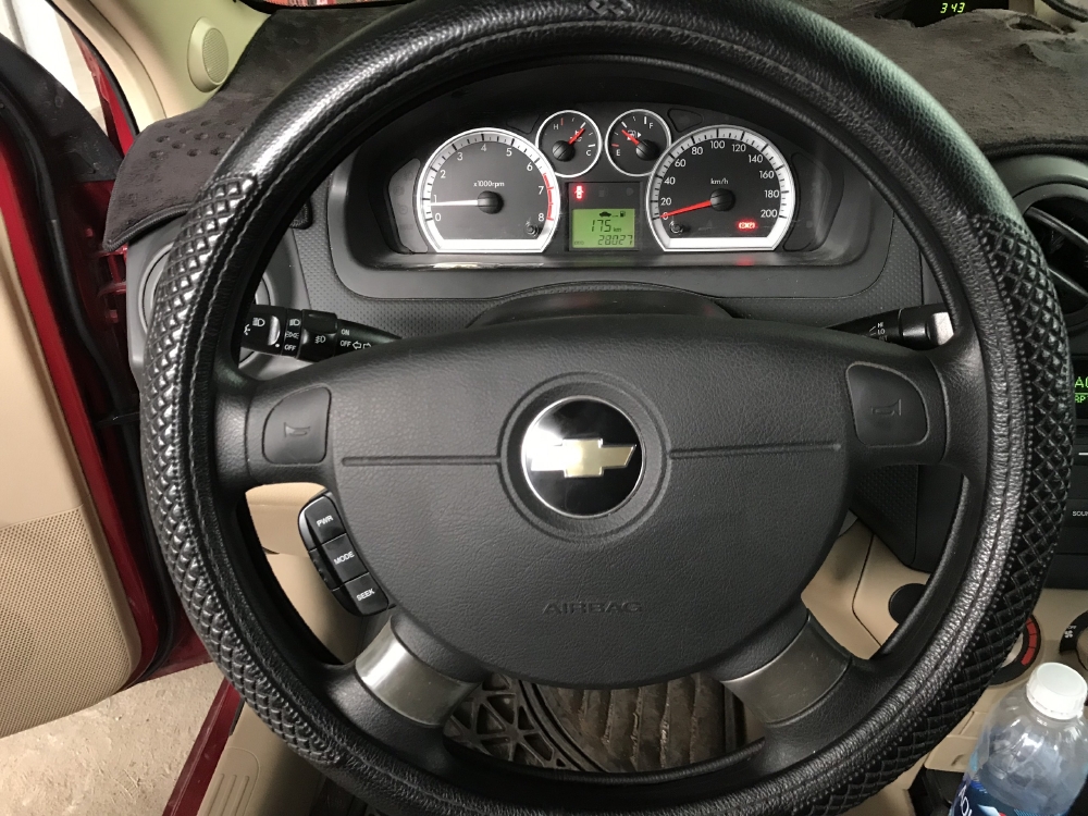 Bán Chevrolet Aveo LT 1.4MT màu đỏ số sàn sản xuất 2018 biển Sài Gòn