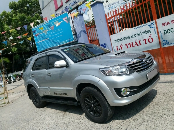 bán xe Toyota Fortuner 2.5G đời 2013 máy dầu số sàn