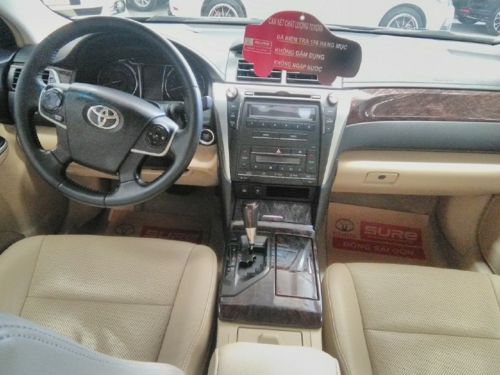 Bán Camry 2.0E đời 2015 xe sang, màu ghi xanh hiếm nhé, giá phải chăn khi thương thảo ạ. Hỗ trợ trả góp