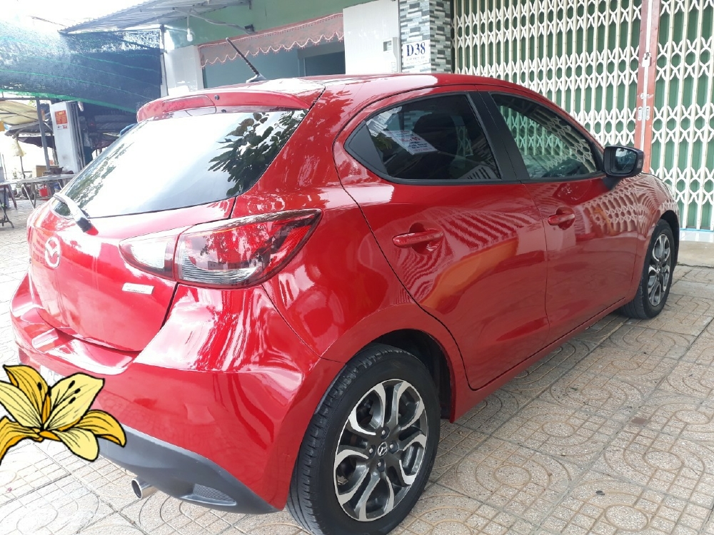 Mazda 2 1.5AT Hatchback 2016 màu đỏ