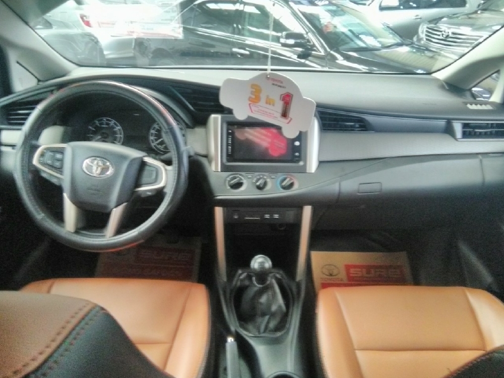 Bán Innova E đời 2016 màu bạc, xe đi gia đình nên cứ yên tâm, xe rất đẹp có phụ kiện theo xe. Hổ trợ trả góp