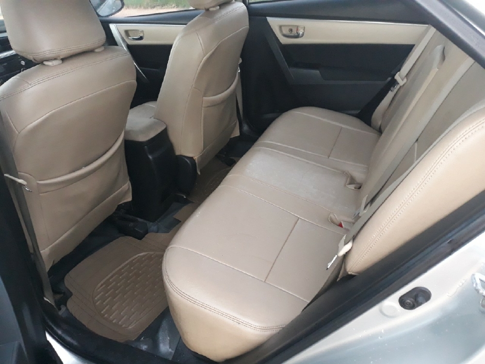 Toyota corolla Altis 1.8MT G 2014 màu bạc