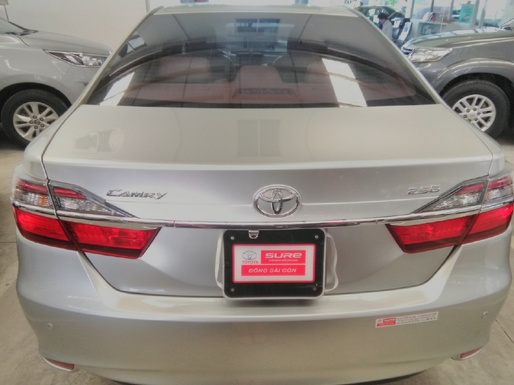 Bán Camry 2.5G đời 2015, màu bạc xe đẹp nhé , phụ kiện đi kèm. Hổ trợ trả góp