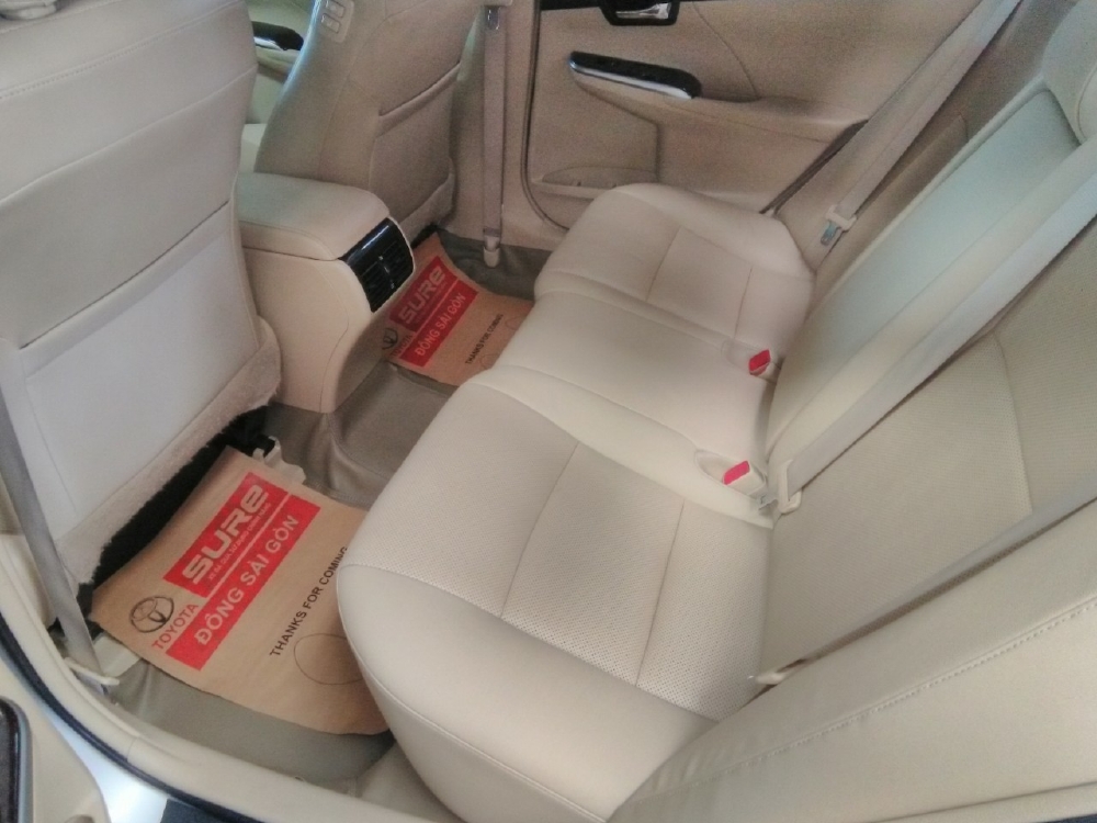 Bán Camry 2.5G đời 2015, màu bạc xe đẹp nhé , phụ kiện đi kèm. Hổ trợ trả góp