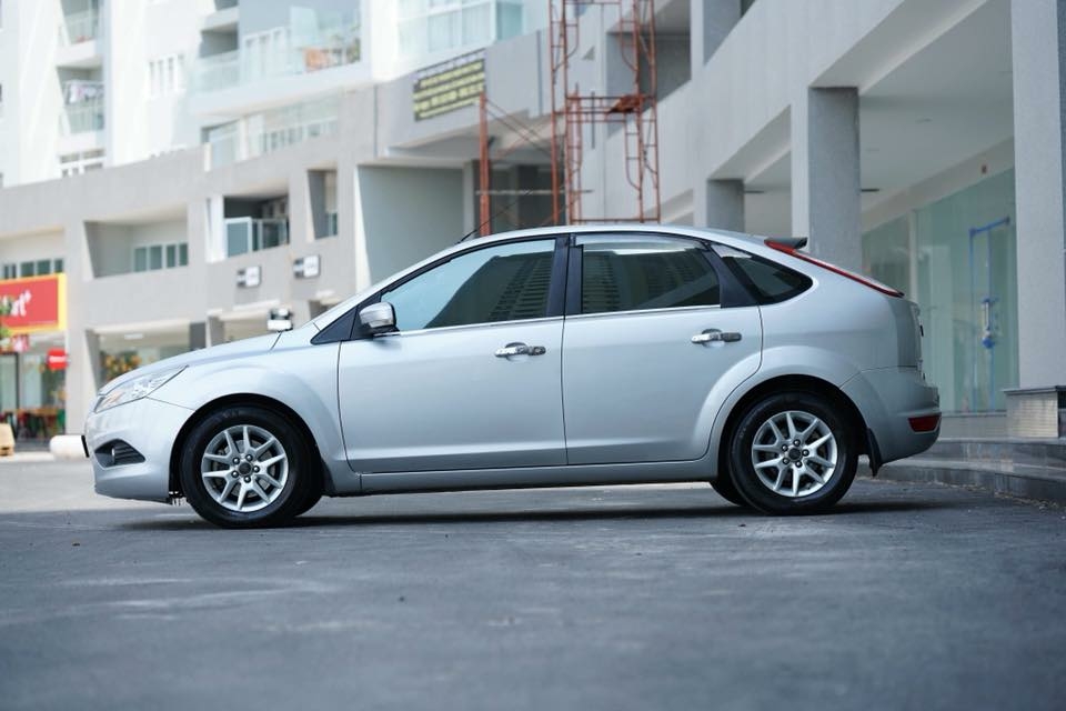 Mình bán Ford Focus  Bạc 2010 tự động hatchback chính chủ