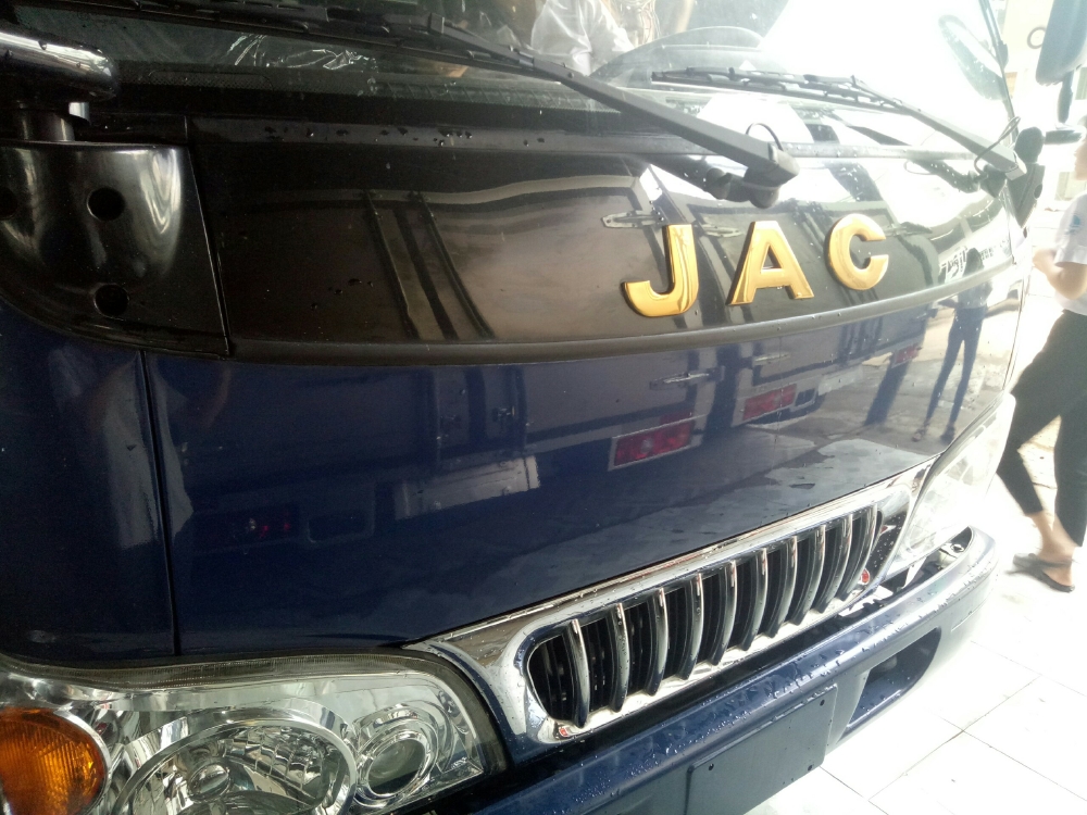 xe tải jac 2 tấn 4 thùng kín 4m3 2017 - 100tr lăn bánh -