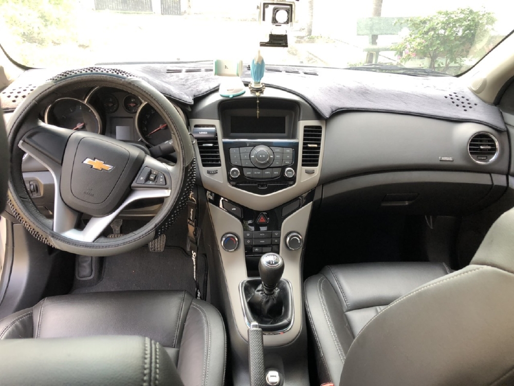 Bán Cruze LT 2017, màu bạc, đúng chất, biển TP, giá TL, hổ trợ góp