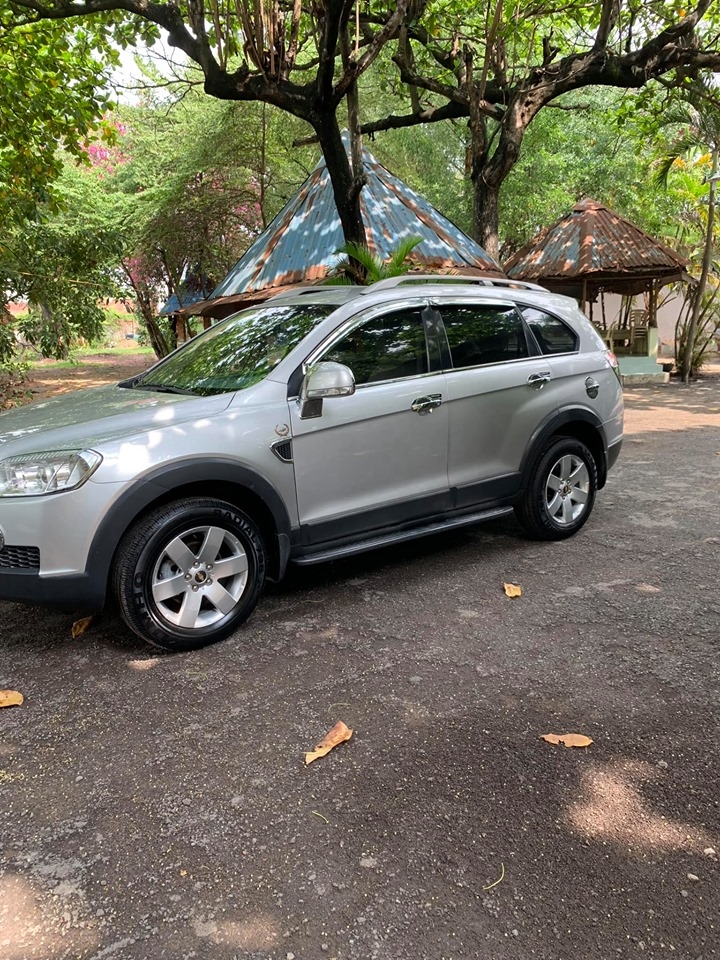 Cần bán xe Captiva LTZ 2009, số tự động, màu bạc, gia đình sử dụng