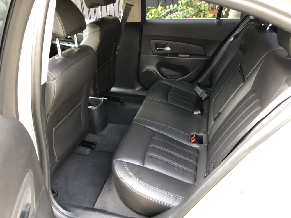 Bán Cruze LT 2017, màu bạc, đúng chất, biển TP, giá TL, hổ trợ góp